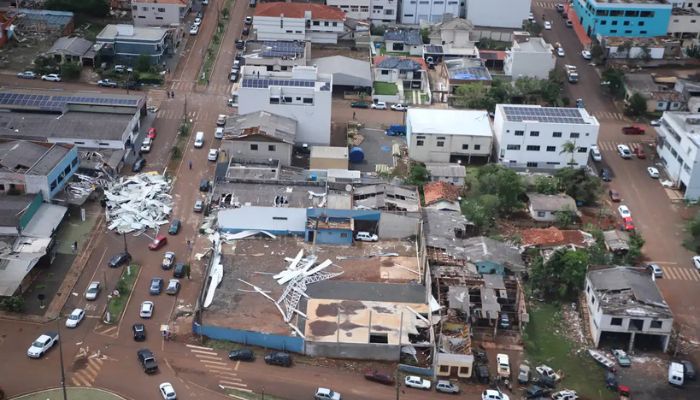 © Ari Dias/AEN Paraná tem chuva e possibilidade de temporais na tarde desta quarta